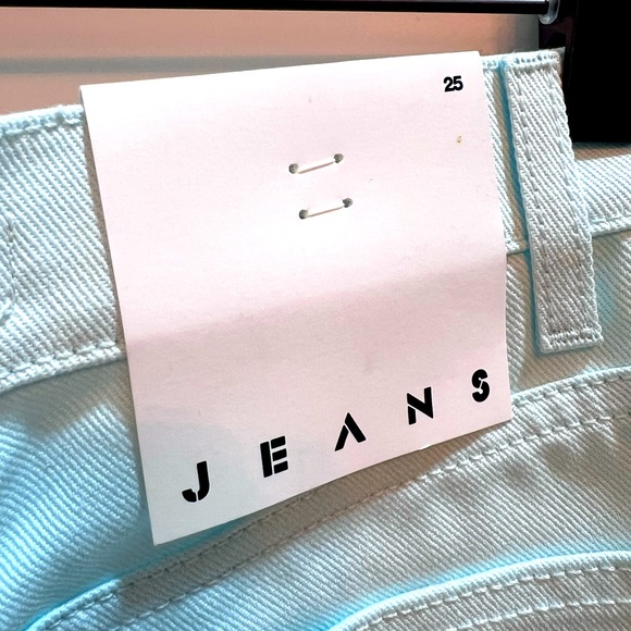 Vintage American Apparel Denim High-Waist Cuff Shorts - Picture 3 of 6